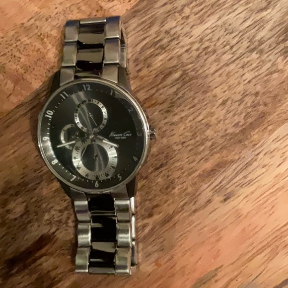 Kennth Cole Time Piece - Picture 4 of 4